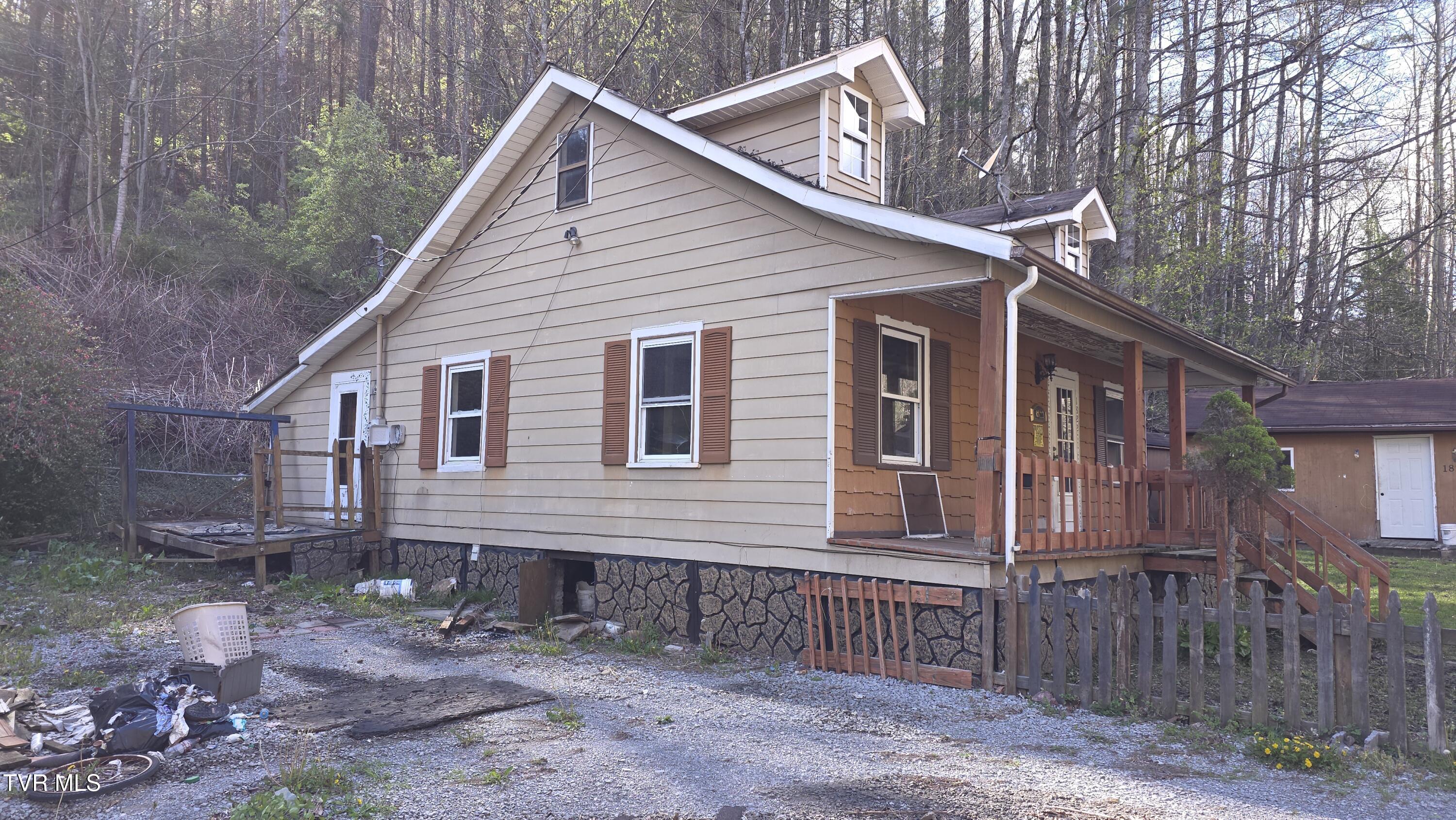 1822 Derby Road Appalachia, VA 24216 - Photo 4 of 9 1000007961