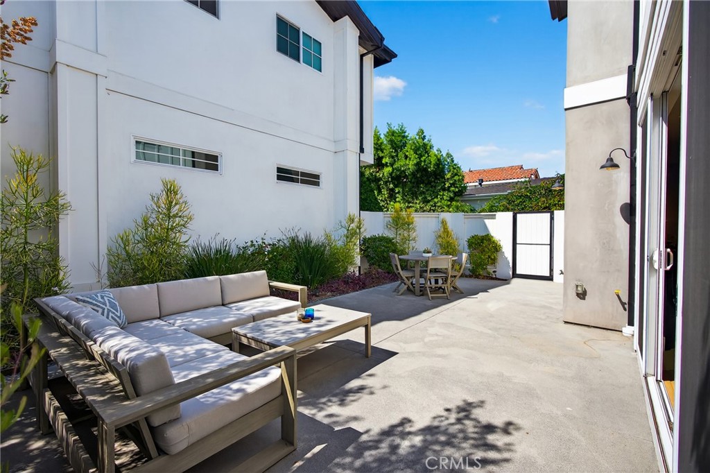 2216 Bataan Road, Unit A Redondo Beach, CA 90278 - Photo 20 of 60 a view of backyard with outdoor seating and plants