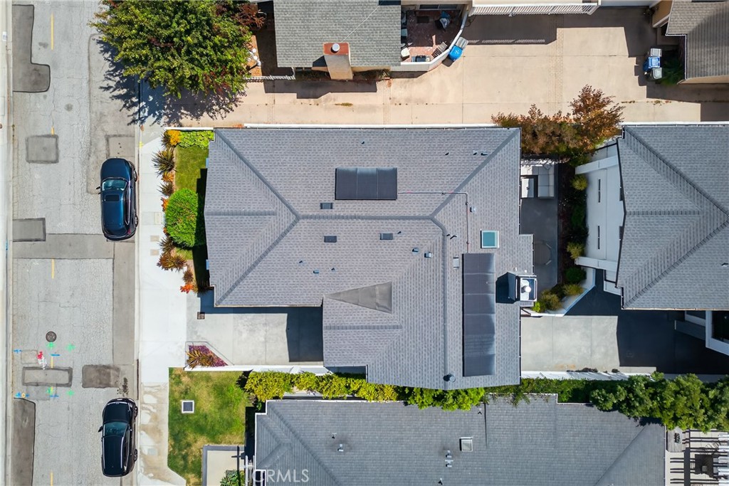 2216 Bataan Road, Unit A Redondo Beach, CA 90278 - Photo 58 of 60 an aerial view of multiple houses with yard
