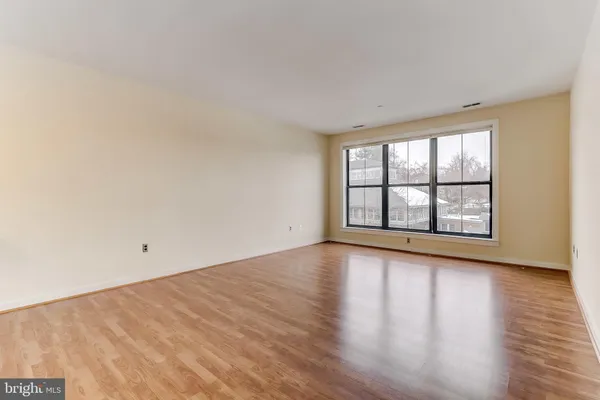 $2,150 | 2007 Clipper Park Road, Unit 425, Baltimore, MD 21211