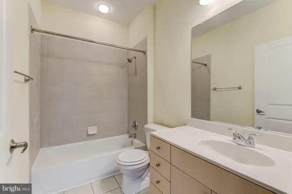 $2,150 | 2007 Clipper Park Road, Unit 425, Baltimore, MD 21211