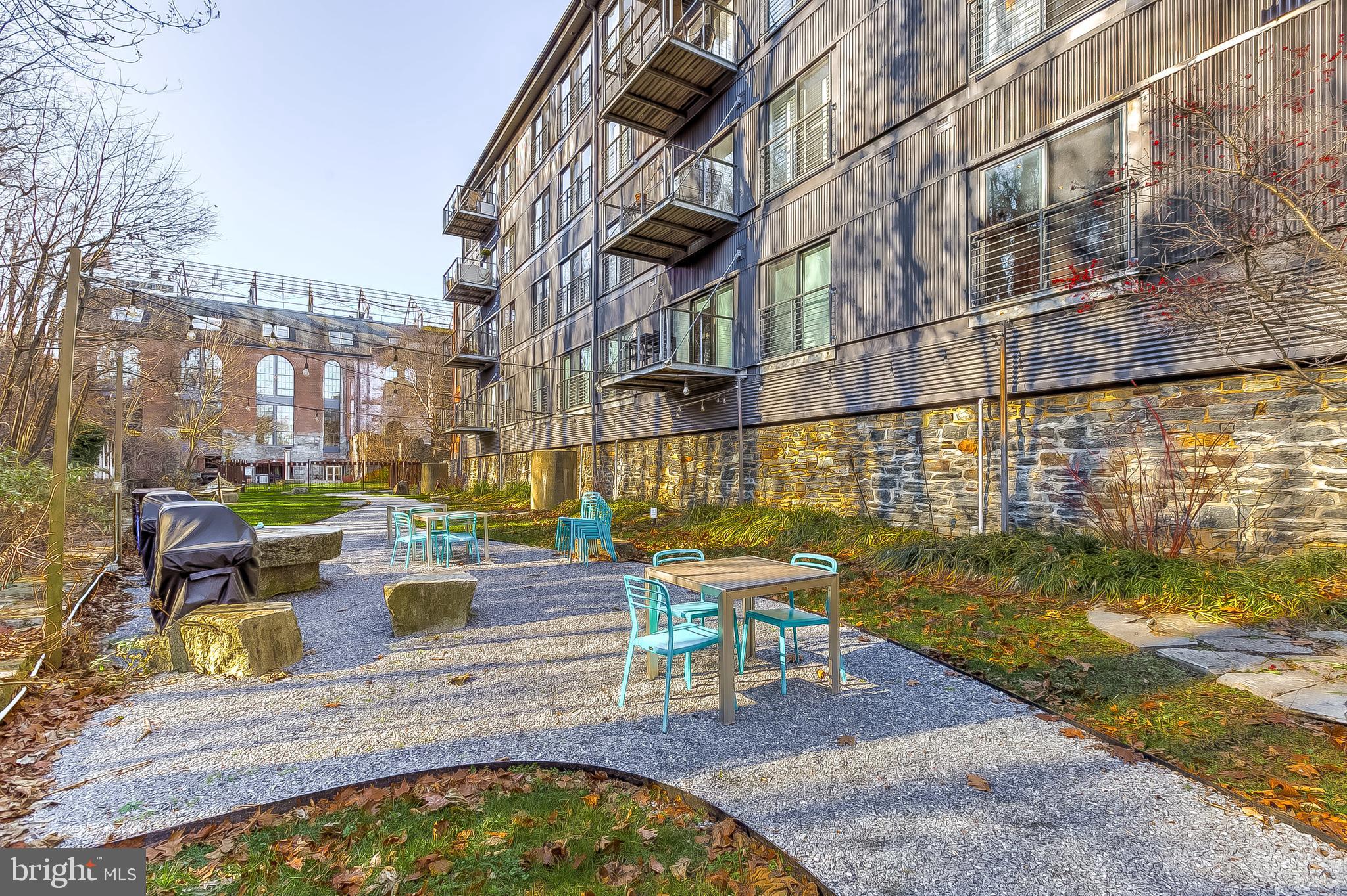 2007 Clipper Park Road, Unit 425 Baltimore, MD 21211 - Photo 43 of 51 Outside Space