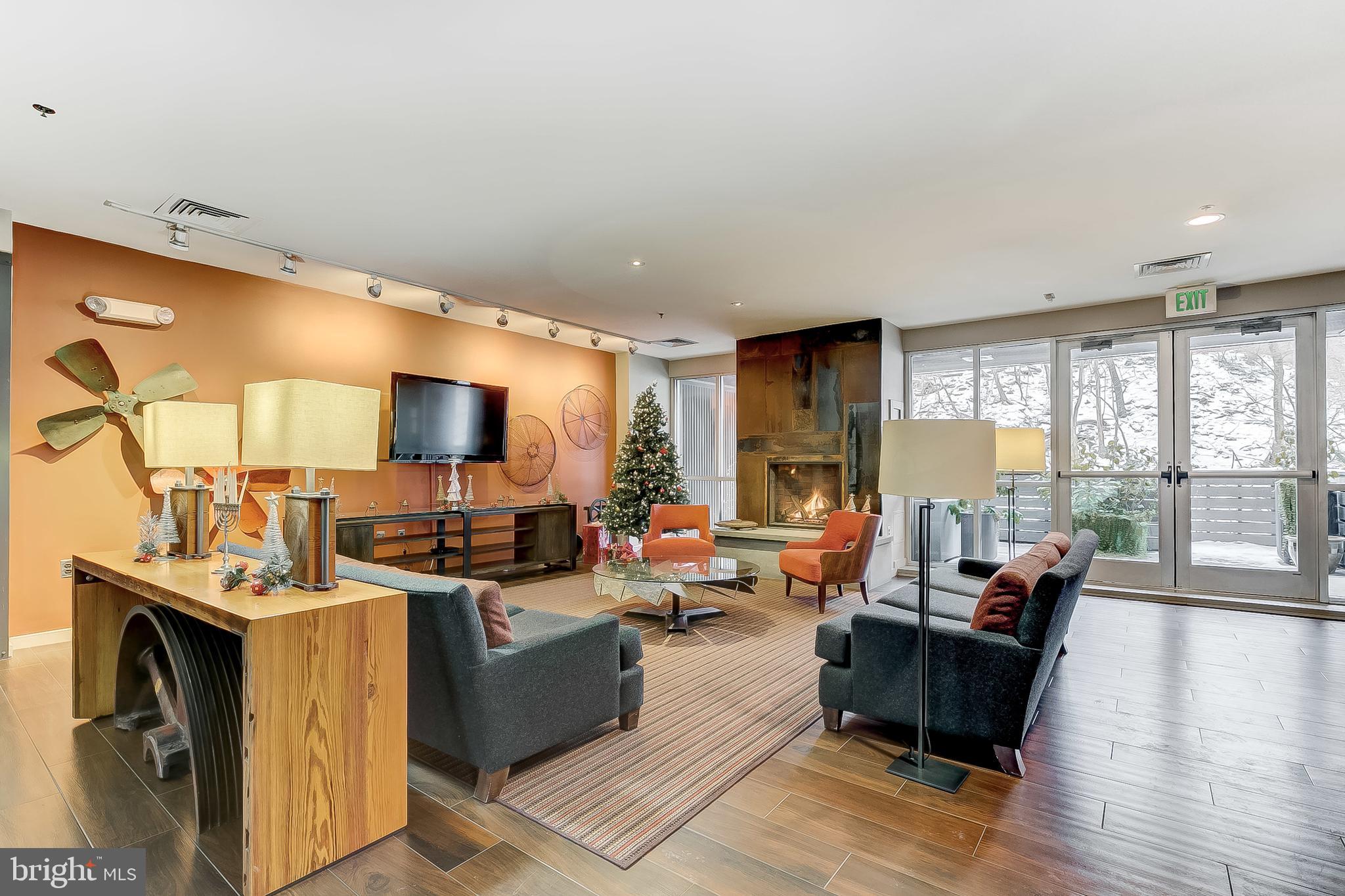 2007 Clipper Park Road, Unit 425 Baltimore, MD 21211 - Photo 49 of 51 Lobby Area