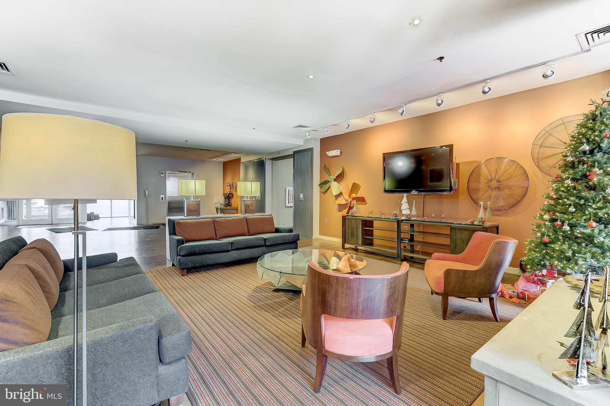 2007 Clipper Park Road, Unit 425 Baltimore, MD 21211 - Photo 50 of 51 Lobby Area