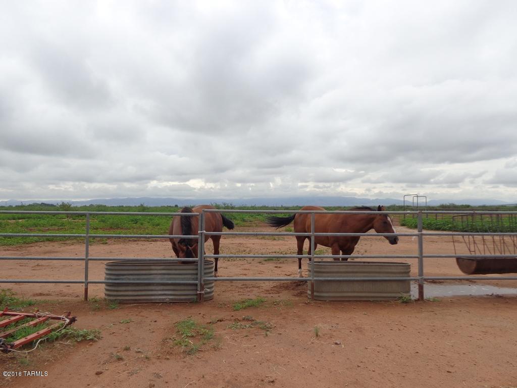 13470 South Morgan Road Pearce, AZ 85625 - Photo 25 of 40 Gallery Image 25