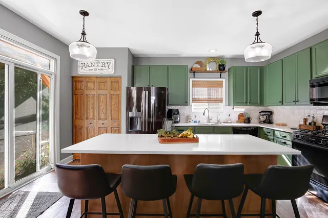 $490,000 | 14443 Etchingham Drive, Lockport, IL 60441