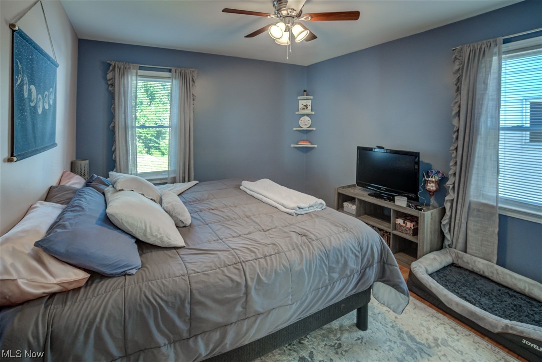 1132 Churchill Road Lyndhurst, OH 44124 - Photo 19 of 34