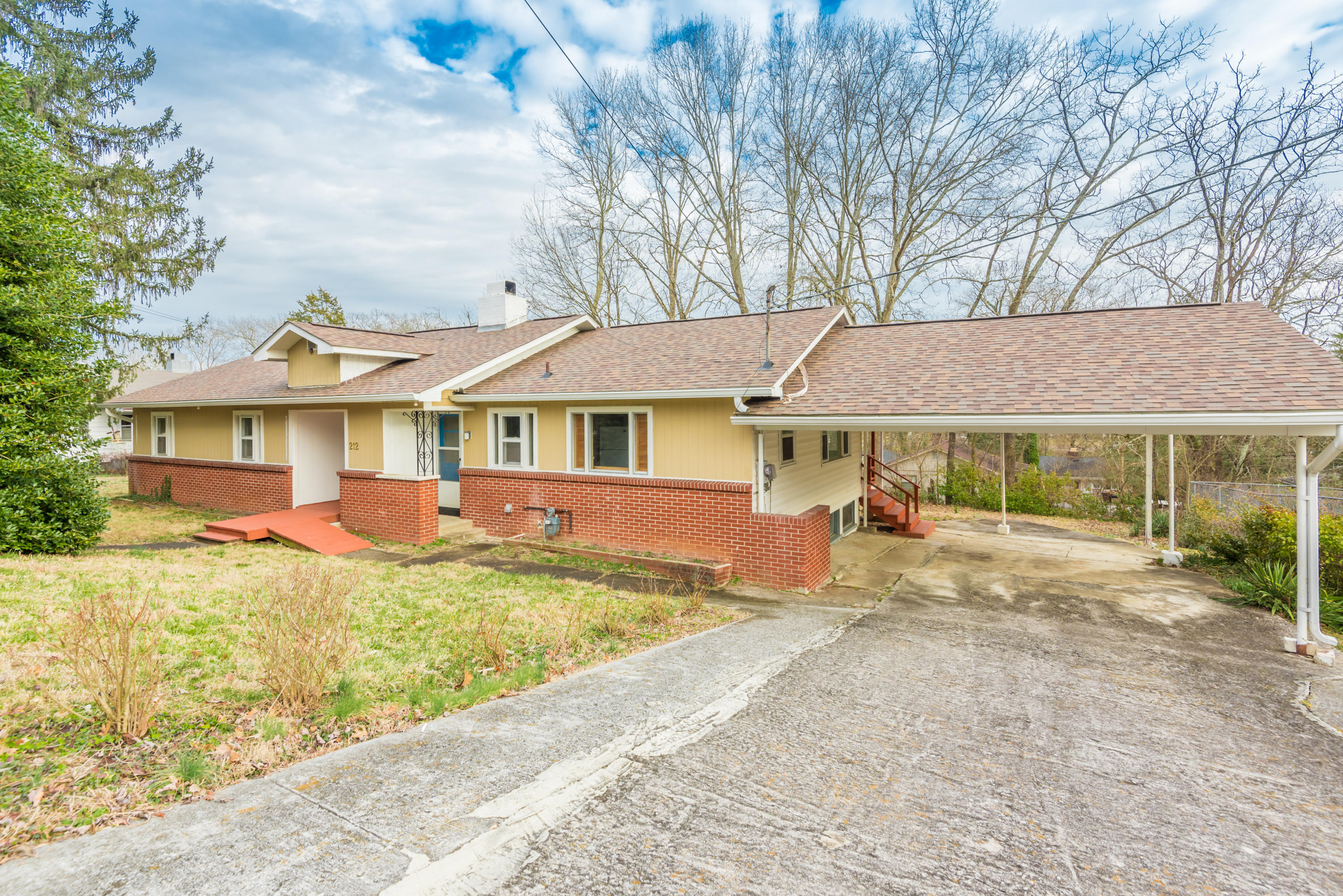 212 East Tennessee Avenue Oak Ridge, TN 37830 - Photo 1 of 24 212ETennesseeAve-2