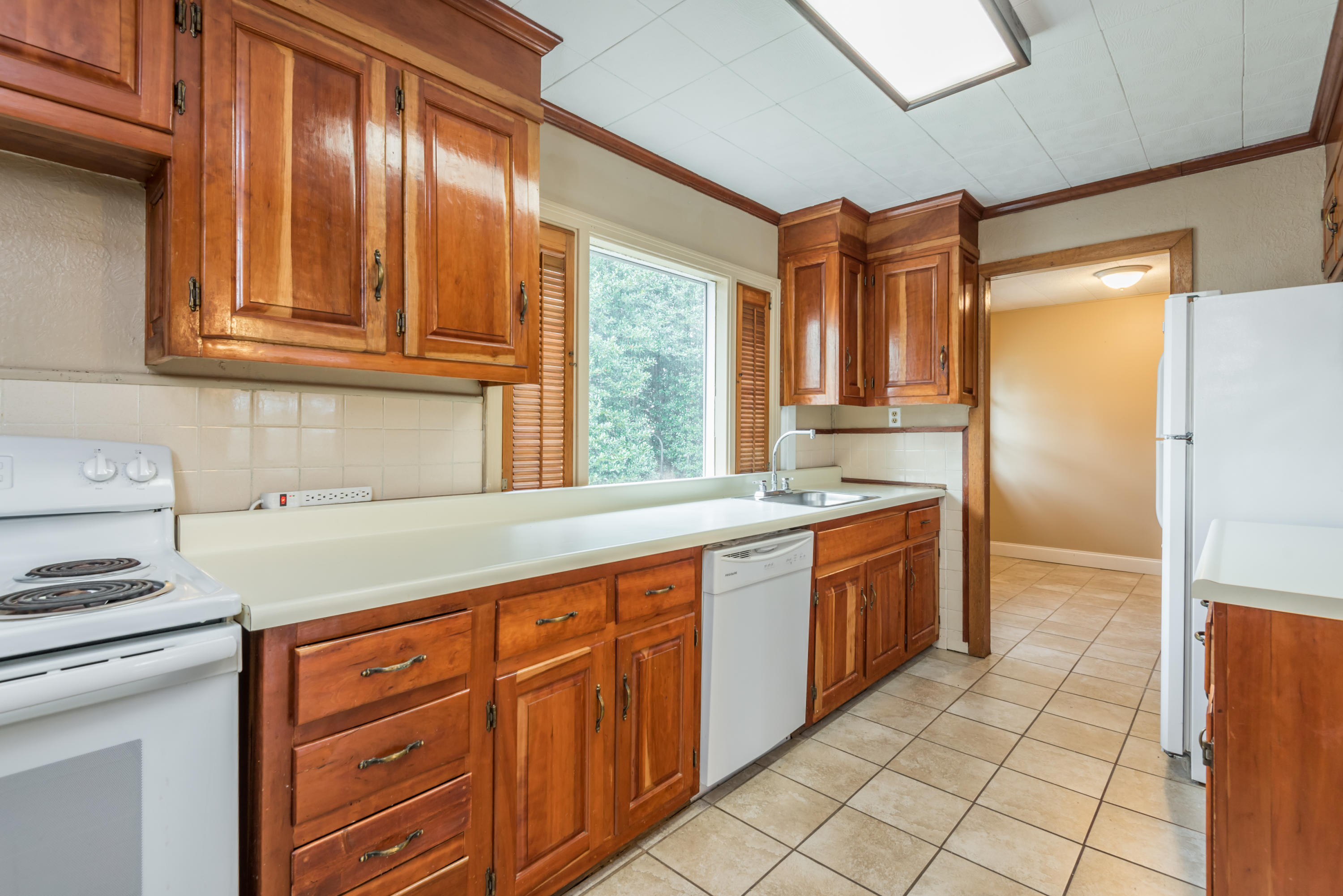 212 East Tennessee Avenue Oak Ridge, TN 37830 - Photo 9 of 24 212ETennesseeAve-15