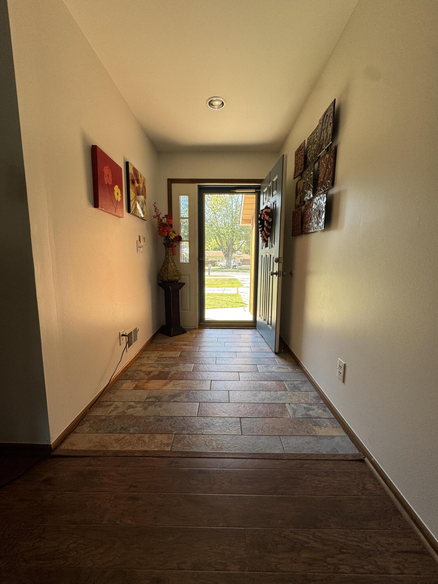 39910 Bridgeview Street Harrison Township, MI 48045 - Photo 2 of 33 IMG_3307