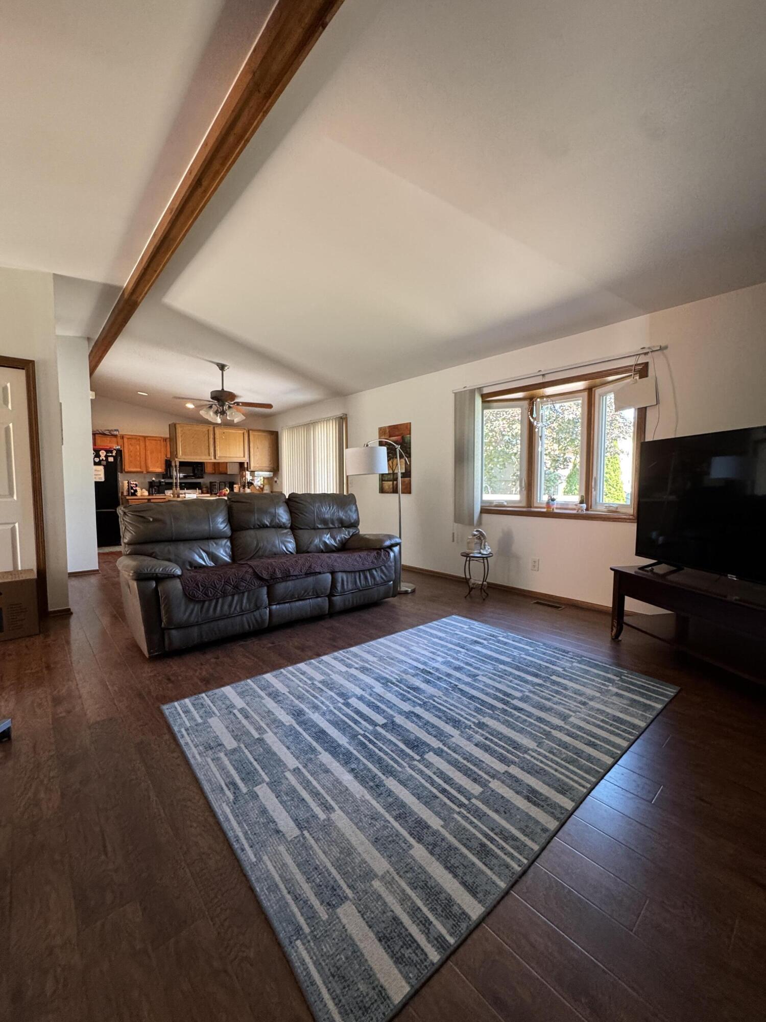 39910 Bridgeview Street Harrison Township, MI 48045 - Photo 5 of 33 IMG_3335