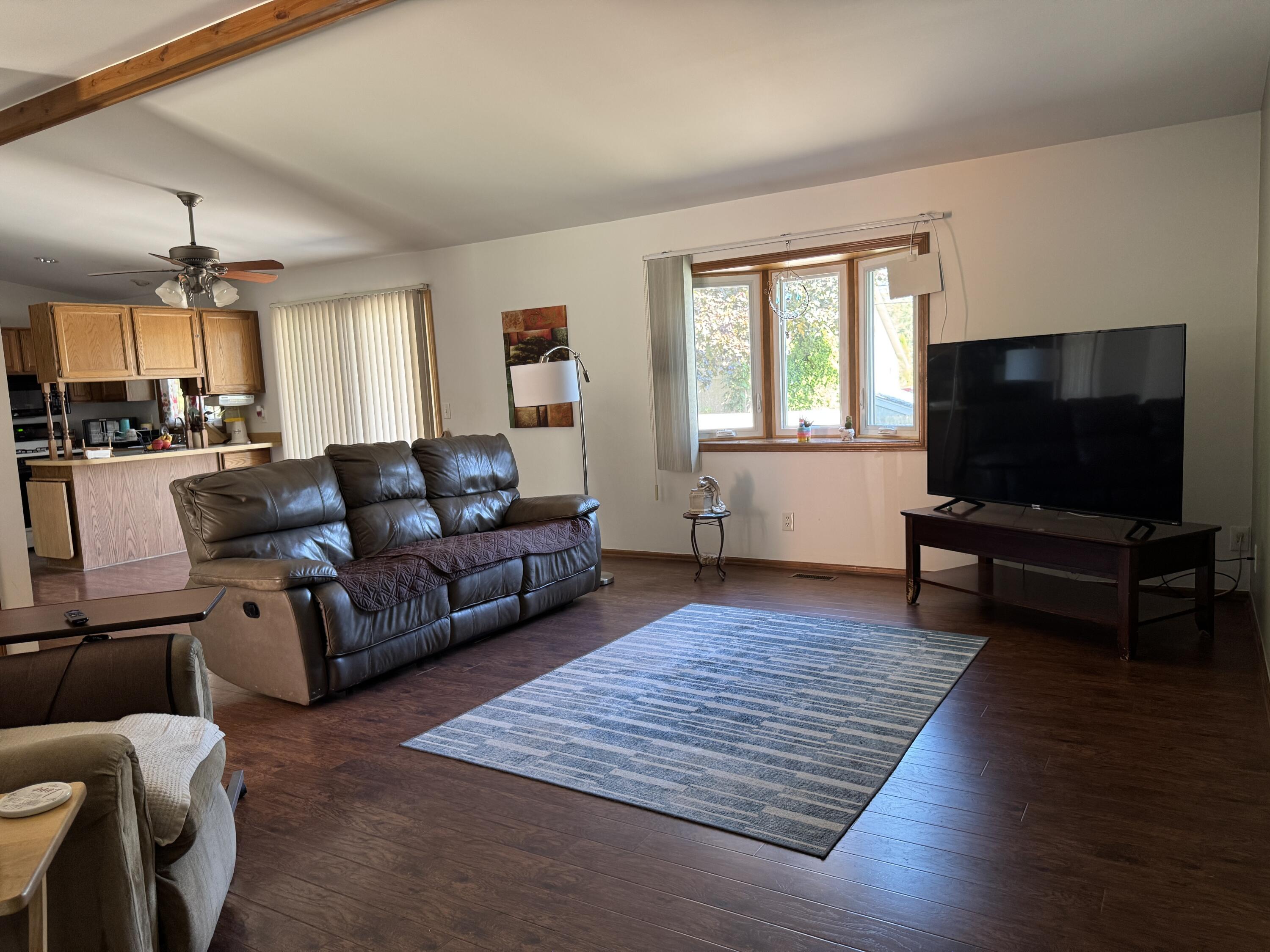 39910 Bridgeview Street Harrison Township, MI 48045 - Photo 6 of 33 IMG_3312