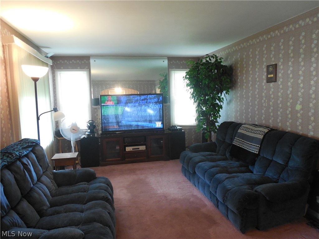 2132 Kirk Road Youngstown, OH 44511 - Photo 5 of 16