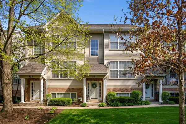 $339,000 | 521 Pheasant Trail, St. Charles, IL 60174