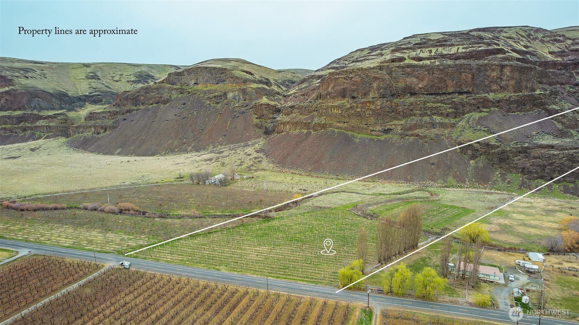 0 Palisades Road Palisades, WA 98845 - Photo 3 of 9 a view of a tennis court
