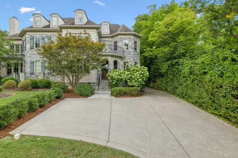 $1,250,000 | 2021 B Overhill Drive, Nashville, TN 37215
