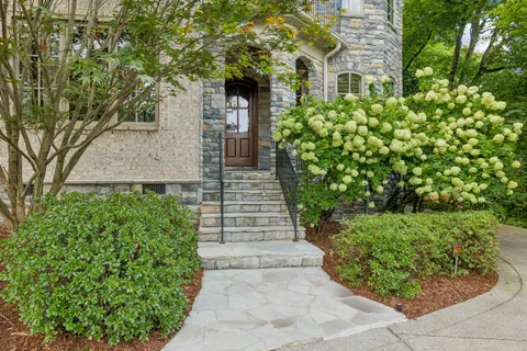 $1,250,000 | 2021 B Overhill Drive, Nashville, TN 37215