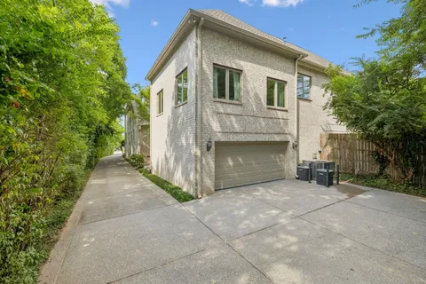 $1,250,000 | 2021 B Overhill Drive, Nashville, TN 37215