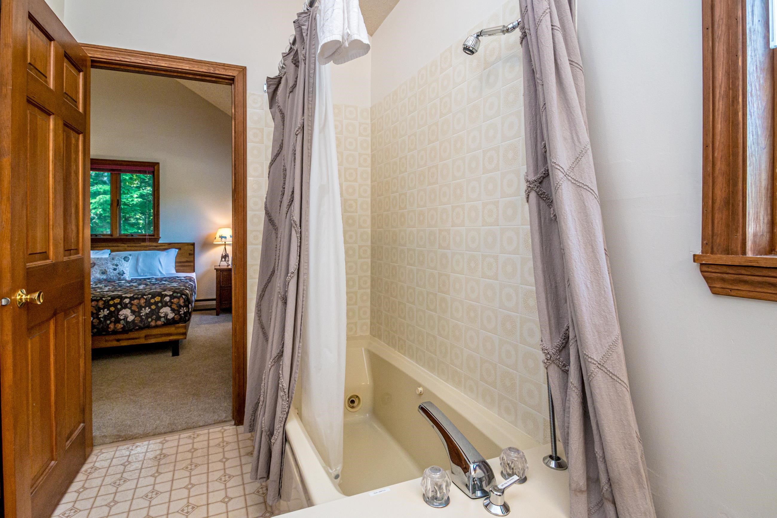 1 Eagle Ridge Road, Unit A Intervale, NH 03845 - Photo 27 of 40 Gallery Image 27