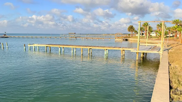 $450,000 | 3825 Loop 1781, Rockport, TX 78382