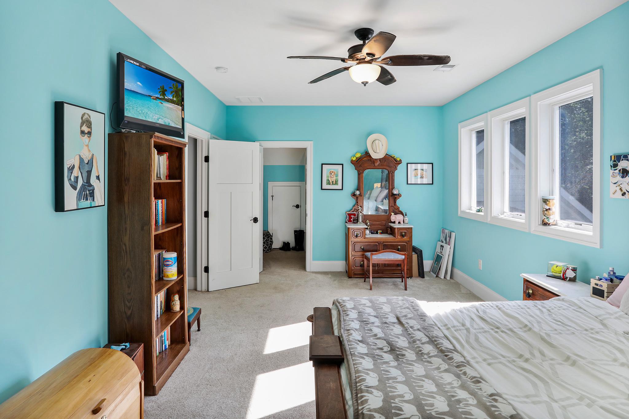 3411 Fenny Hill Road Delaplane, VA 20144 - Photo 43 of 75 2nd floor bedroom with large walk-in closet