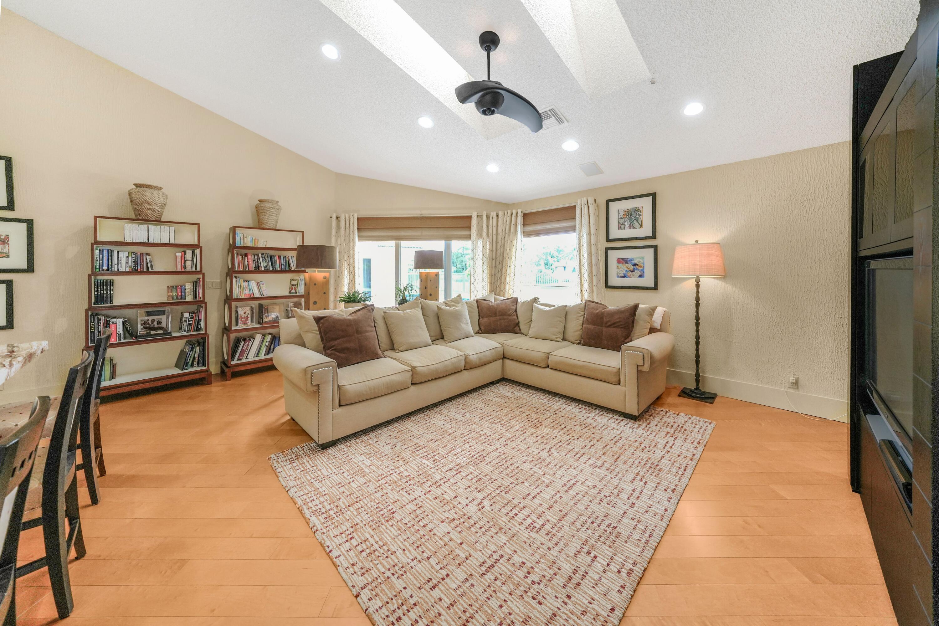 2658 Northwest 48th Street Boca Raton, FL 33434 - Photo 14 of 48 Informal Living