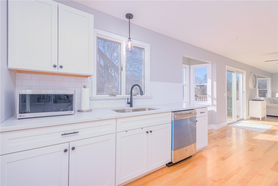 14 Juniper Avenue Westerly, RI 02891 - Photo 18 of 26