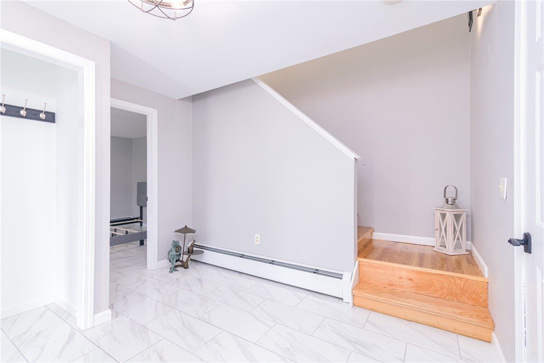 14 Juniper Avenue Westerly, RI 02891 - Photo 5 of 26