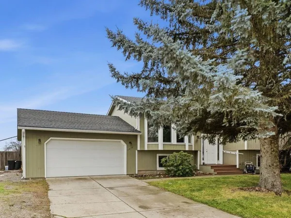 $449,900 | 5614 North Canal Road, Newman Lake, WA 99025