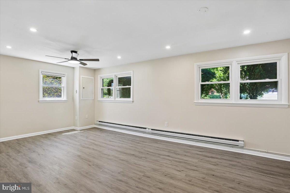 10701 Brunswick Avenue Silver Spring, MD 20902 - Photo 29 of 50 Large Family Room