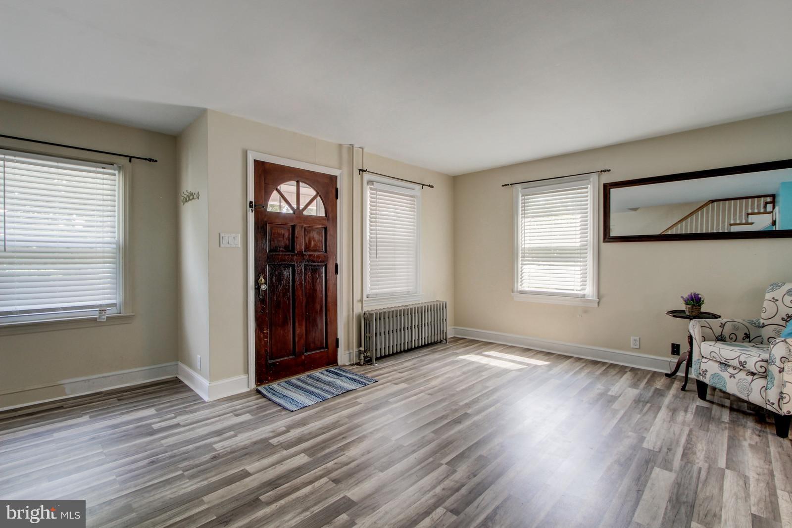 370 Hanover Road York, PA 17408 - Photo 5 of 23