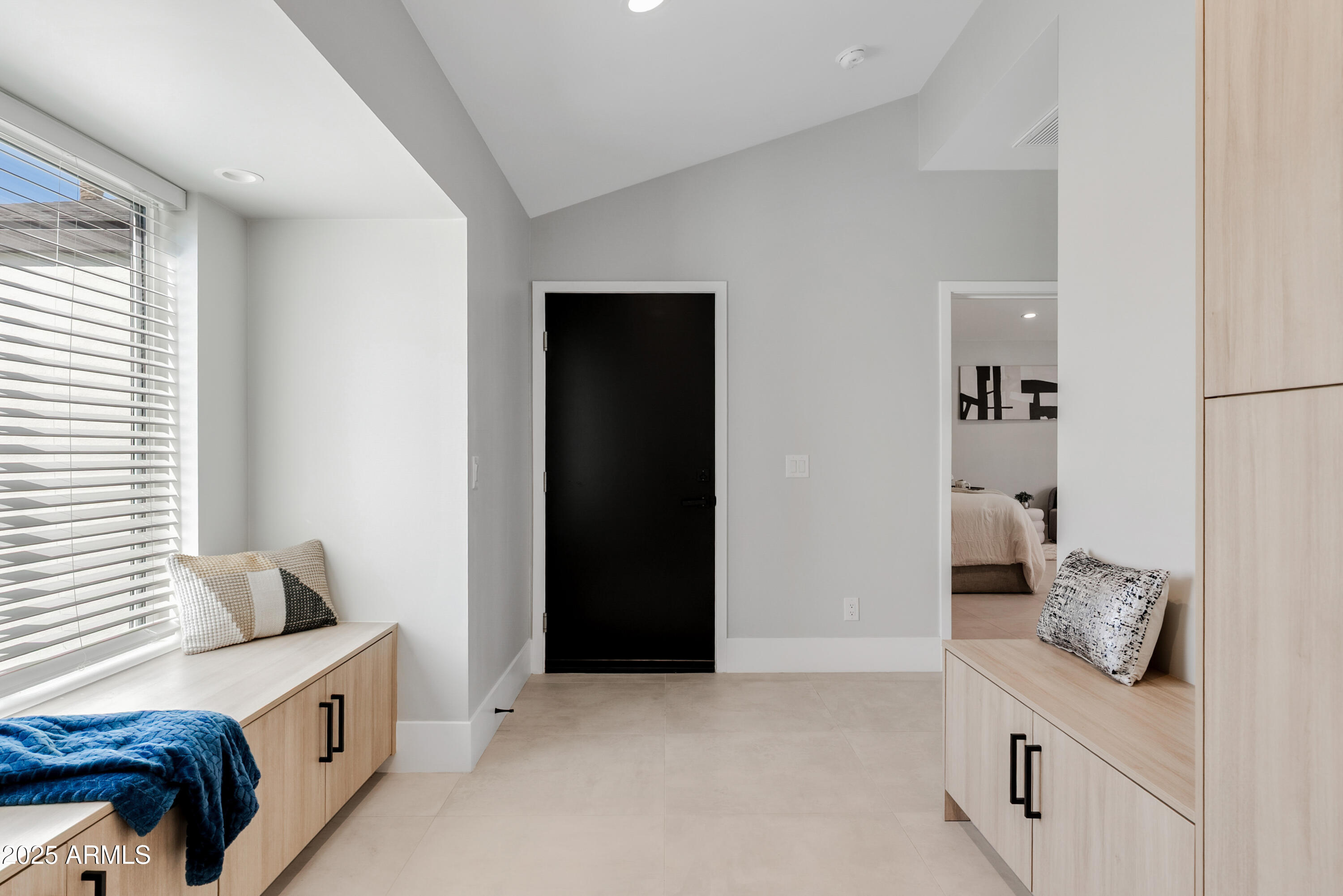 7717 North 7th Avenue Phoenix, AZ 85021 - Photo 9 of 26 a view of livingroom with furniture and window