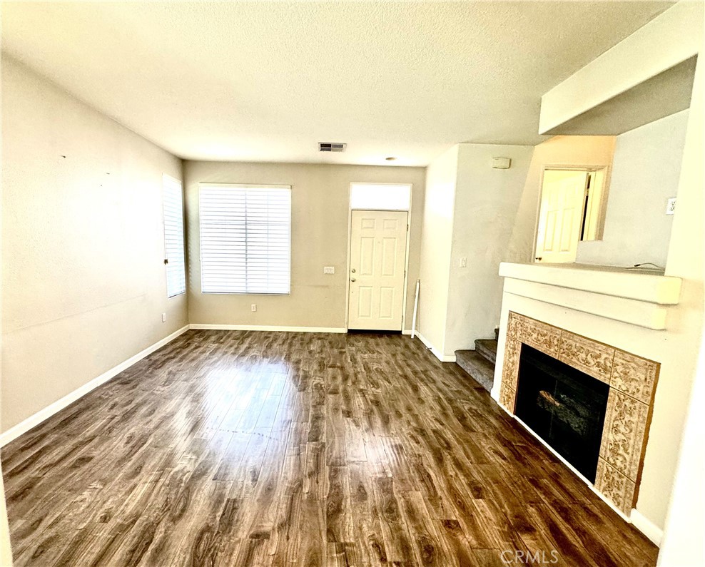 25554 Schubert Circle Stevenson Ranch, CA 91381 - Photo 3 of 18