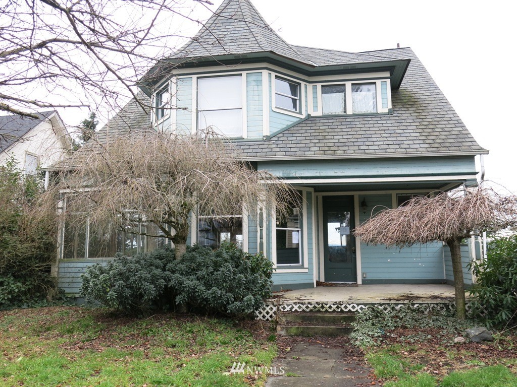 2126 Rucker Avenue Everett, WA 98201 - Photo 1 of 25