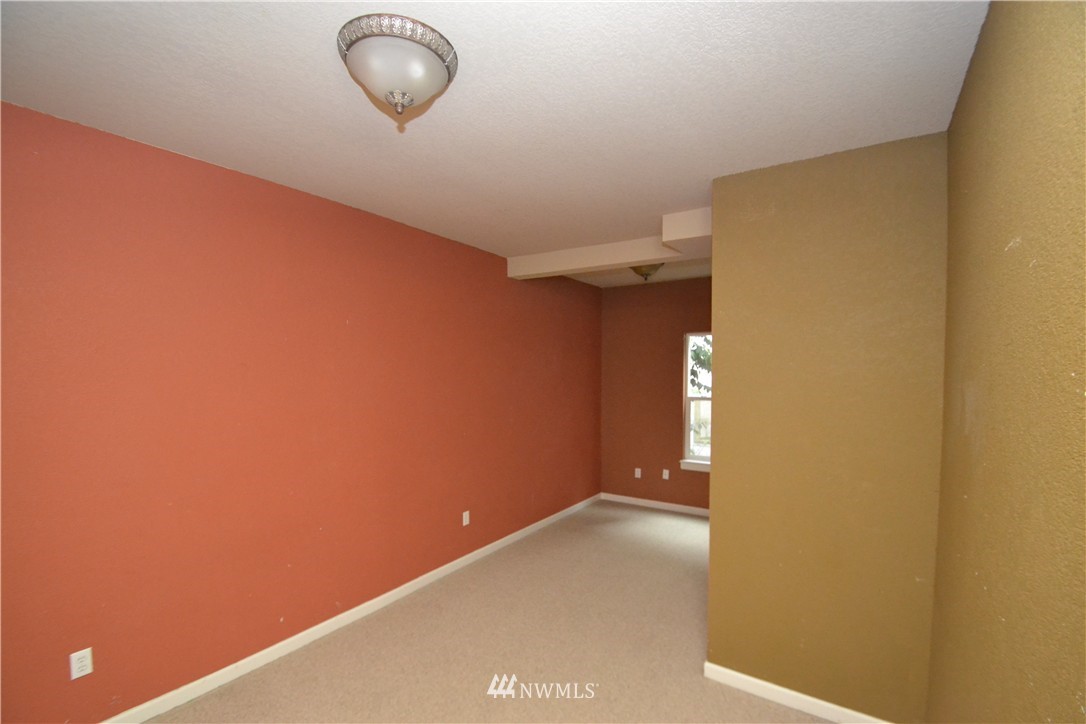 2126 Rucker Avenue Everett, WA 98201 - Photo 11 of 25
