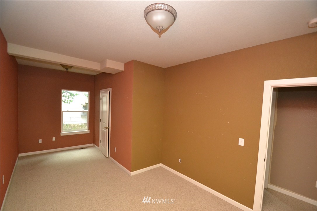 2126 Rucker Avenue Everett, WA 98201 - Photo 12 of 25