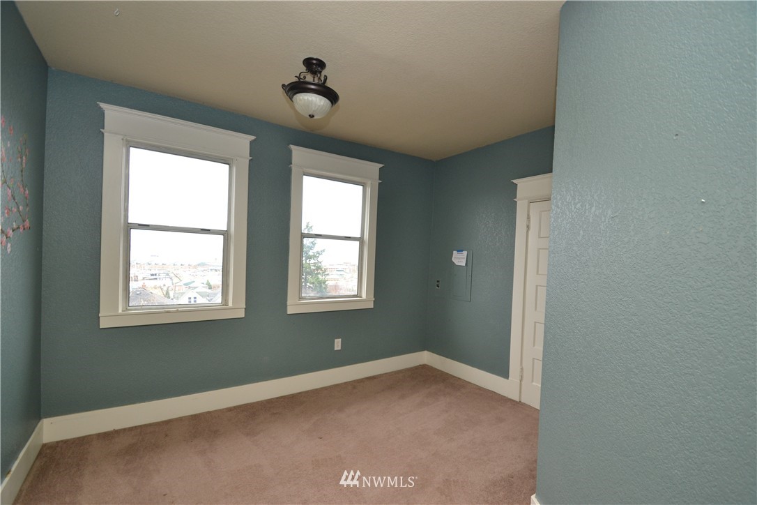 2126 Rucker Avenue Everett, WA 98201 - Photo 15 of 25