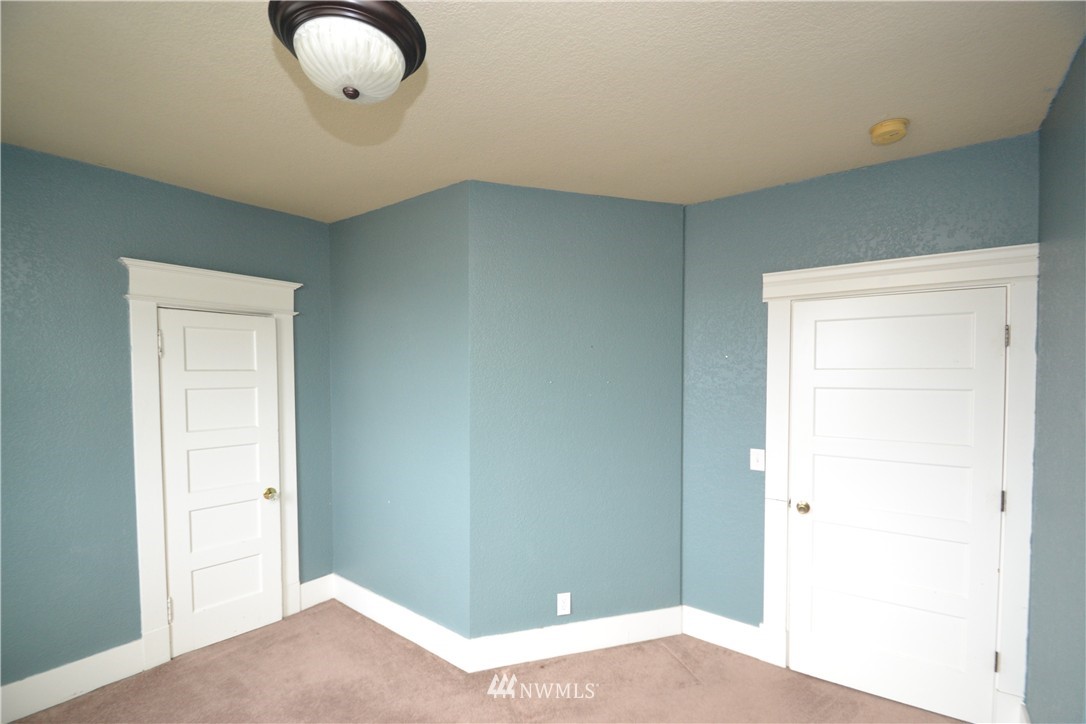 2126 Rucker Avenue Everett, WA 98201 - Photo 16 of 25