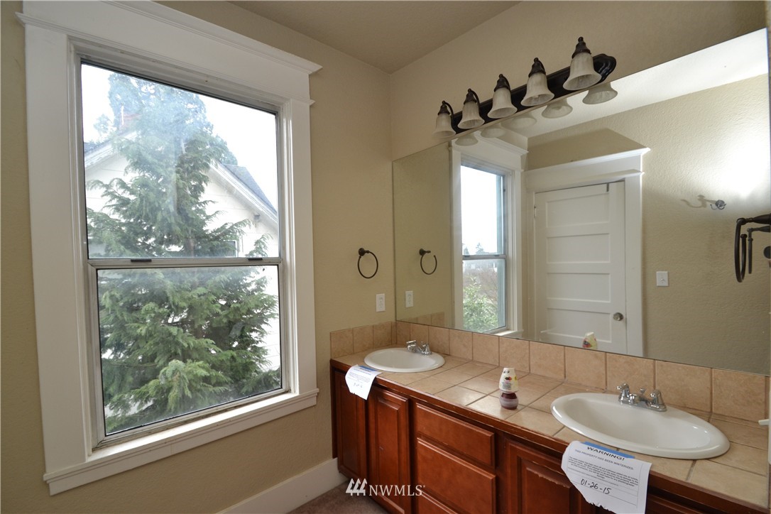 2126 Rucker Avenue Everett, WA 98201 - Photo 20 of 25