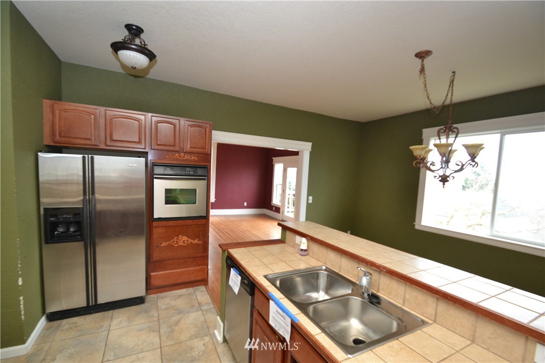 2126 Rucker Avenue Everett, WA 98201 - Photo 8 of 25