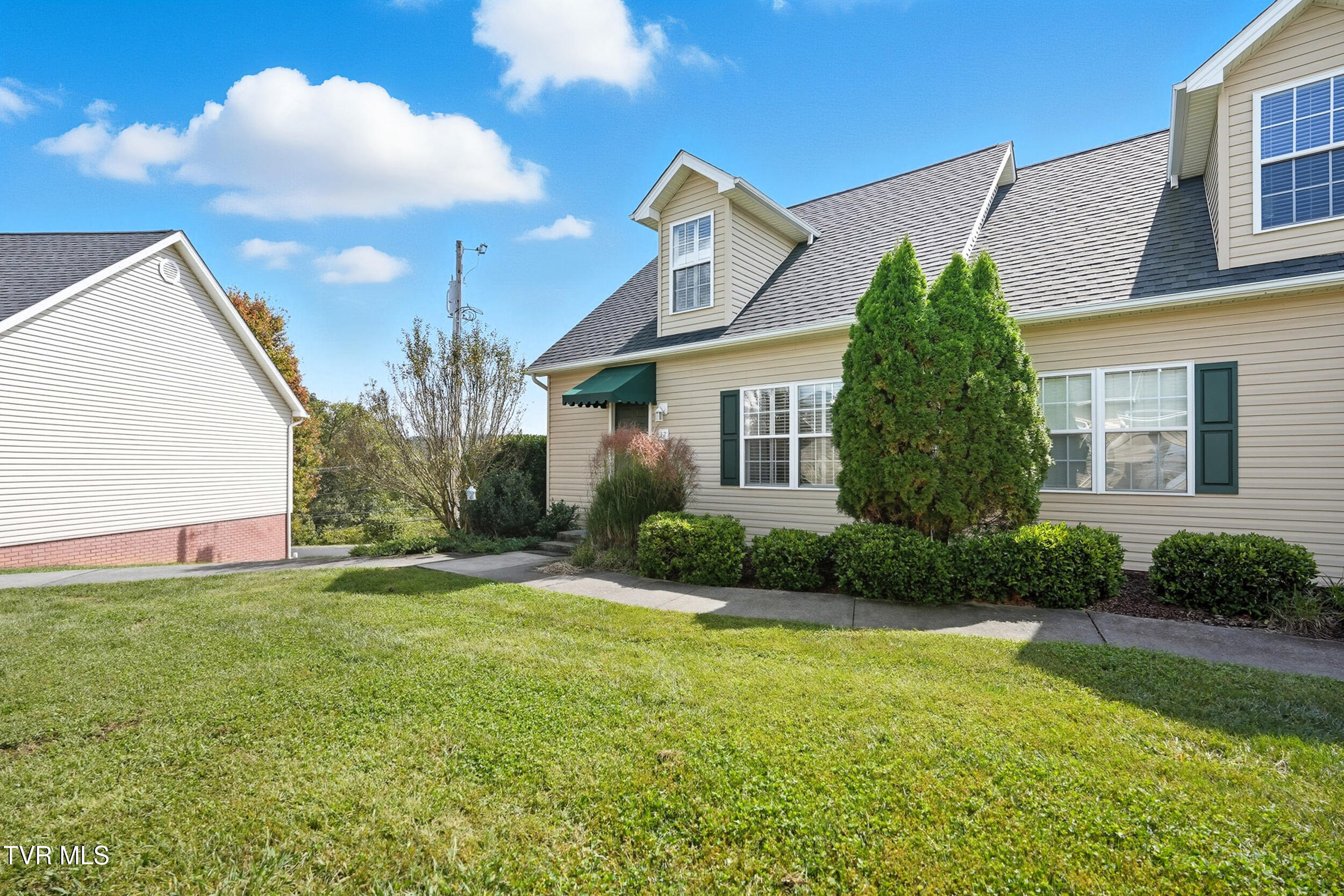 12 Province Drive, Unit 12 Gray, TN 37615 - Photo 3 of 34 3_dsc05442
