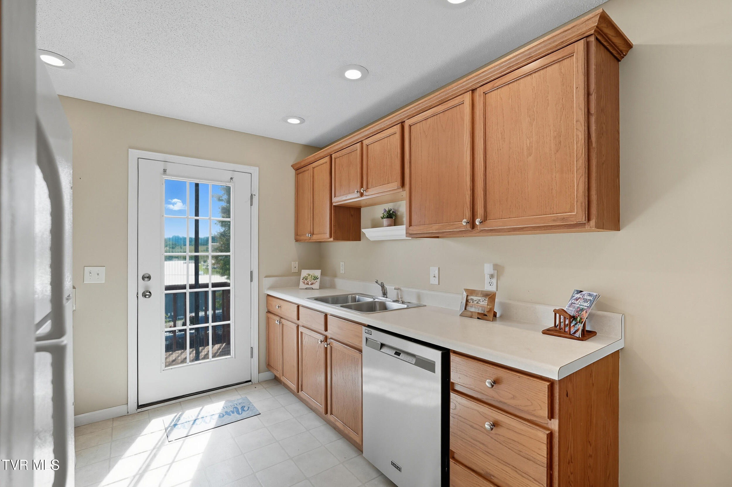 12 Province Drive, Unit 12 Gray, TN 37615 - Photo 9 of 34 9_dsc05454