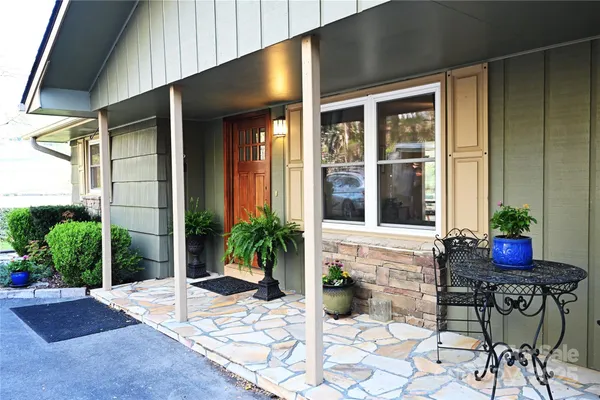 $525,000 | 501 Fairway Drive, Hendersonville, NC 28739