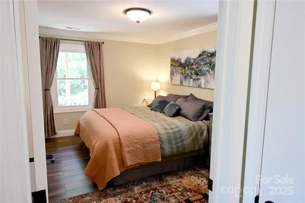 $525,000 | 501 Fairway Drive, Hendersonville, NC 28739