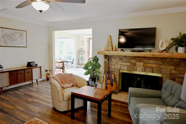 $525,000 | 501 Fairway Drive, Hendersonville, NC 28739