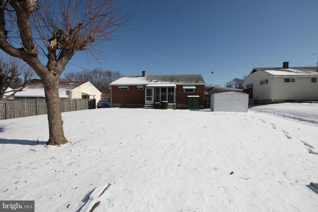 1808 Willann Road Baltimore, MD 21237 - Photo 23 of 23 a view of a backyard of a house
