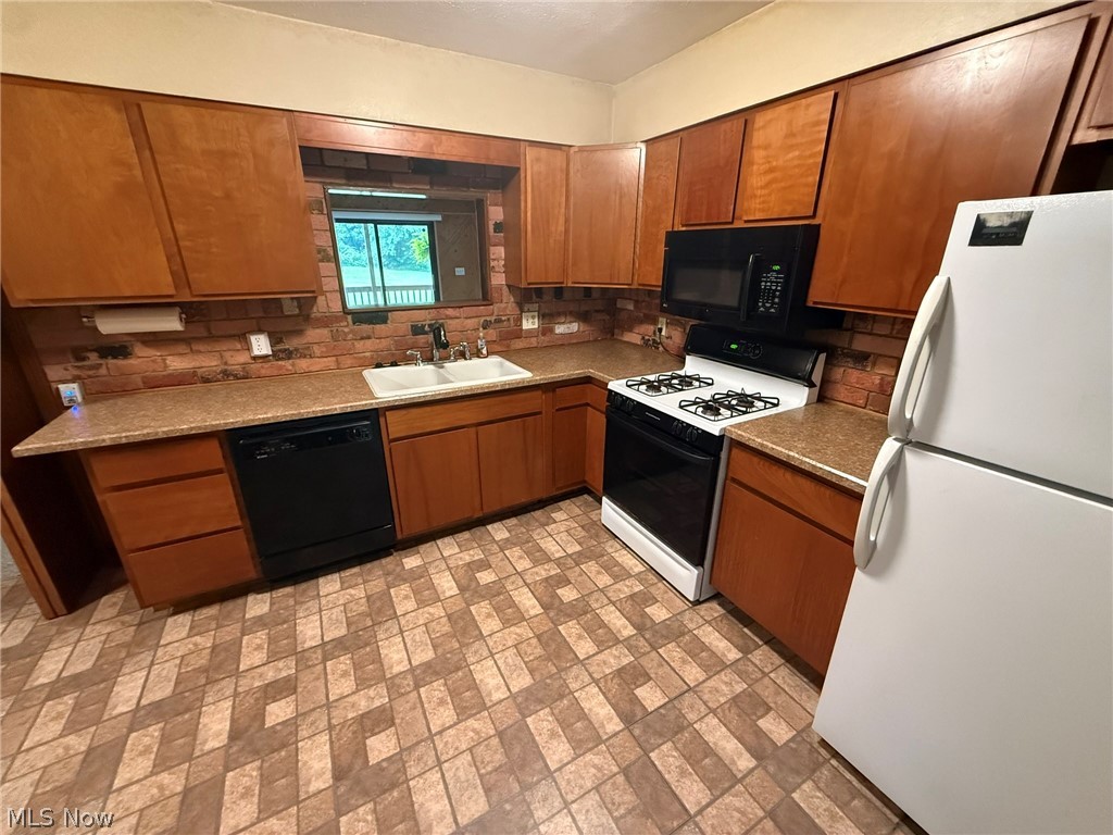 980 Killinger Road Clinton, OH 44216 - Photo 3 of 46