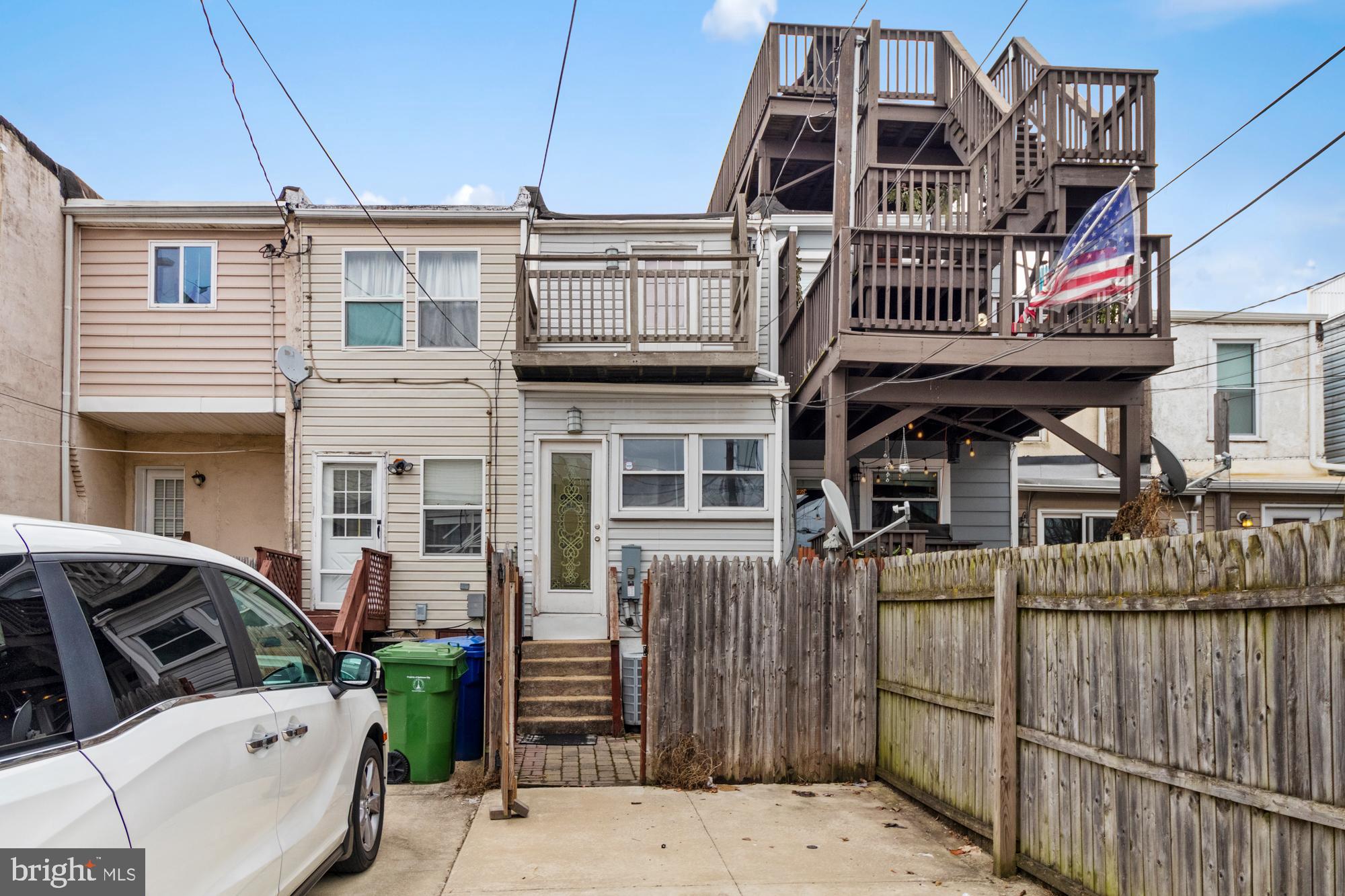 1812 Light Street Baltimore, MD 21230 - Photo 45 of 45 a view of a house with wooden fence