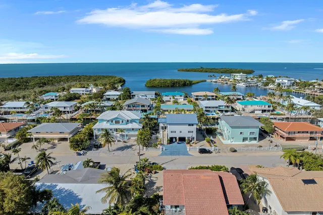 $2,950,000 | 122 Gulfwinds Lane, Marathon, FL 33050