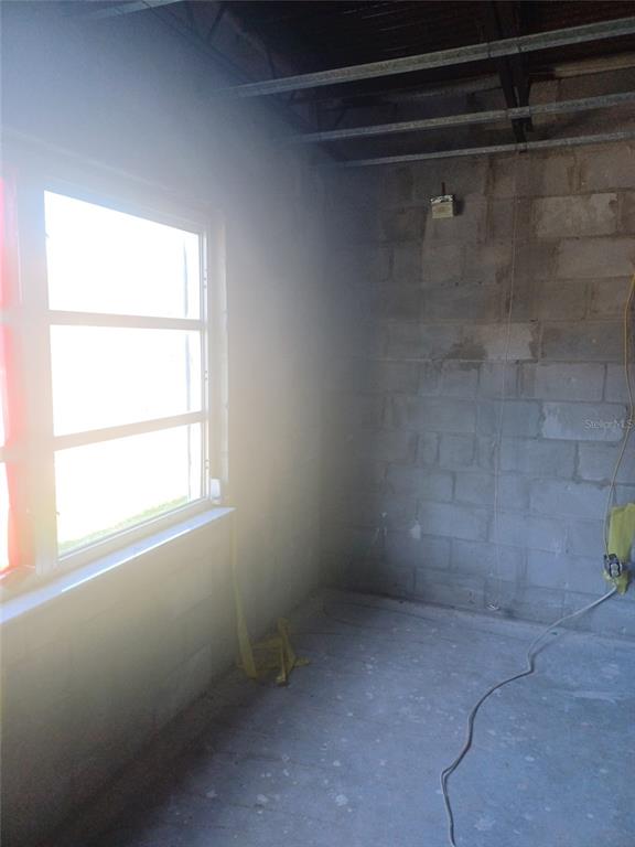 215 South McMullen Booth Road, Unit 181 Clearwater, FL 33759 - Photo 6 of 8 a view of a small space